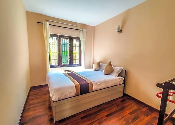 Hotel Cozy 2bhk Near Nagarjun Forest