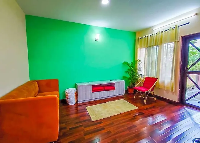 Cozy 2bhk Near Nagarjun Forest Hotel