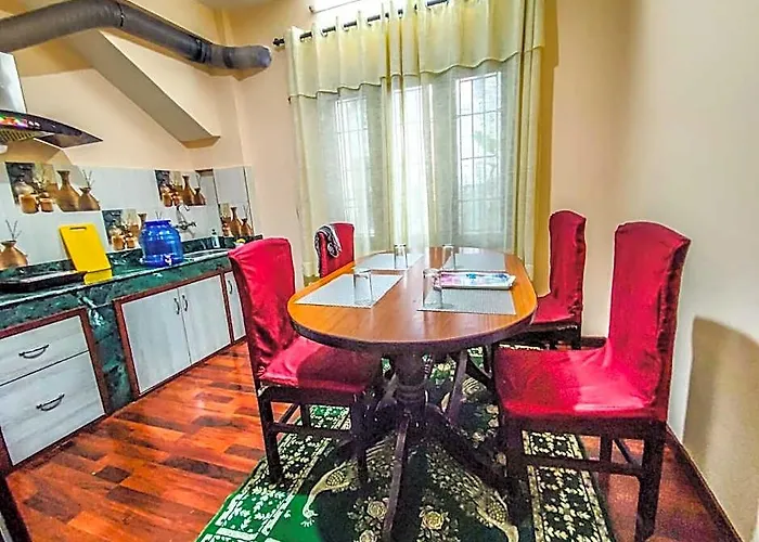 Cozy 2bhk Near Nagarjun Forest Hotel 2*